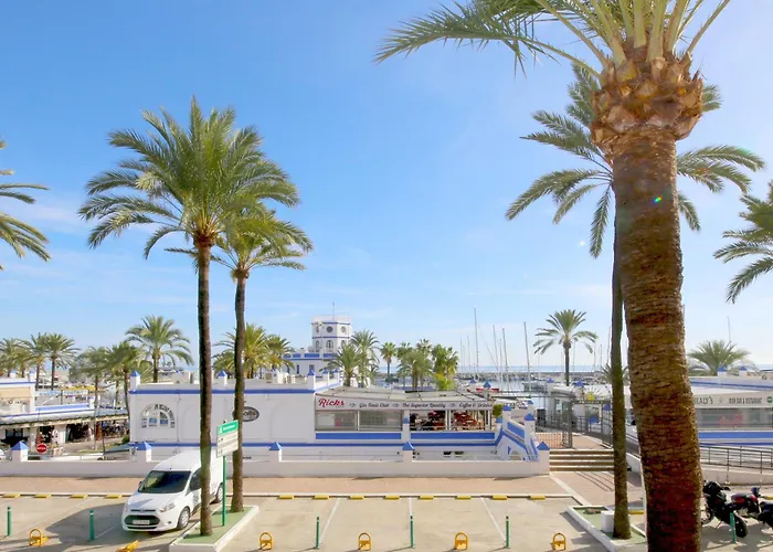 公寓 Port Ruben 埃斯特波纳